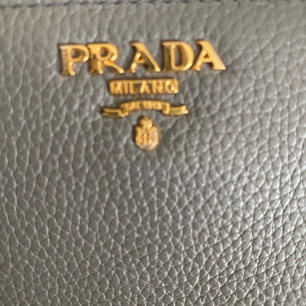🩶🩵Prada Wallet🩵🩶 - Picture 2 of 5